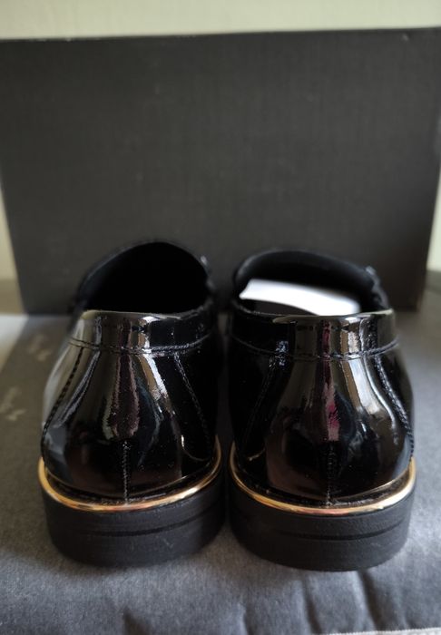 Кожени обувки -лак