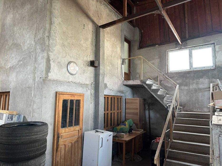 Hală 400 mp , teren 900 mp , casă – logistică, depozit, curierat – Galați- In Oraș