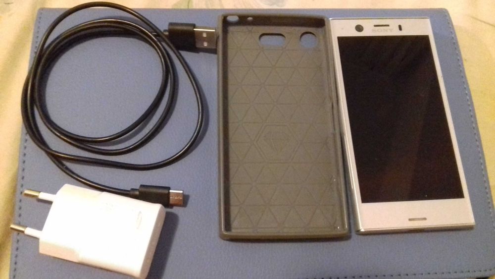 Vand telefon Sonyxperia XZ1 Compact