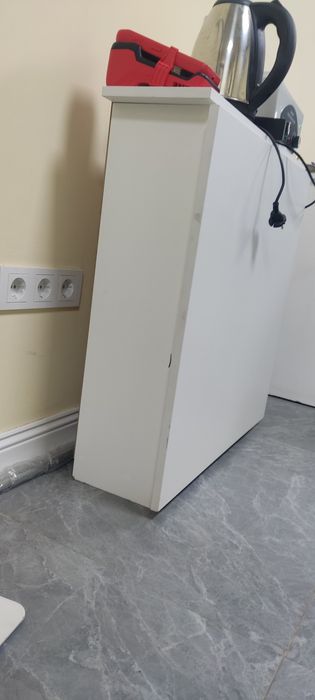 Б/У  стол  маникюрный