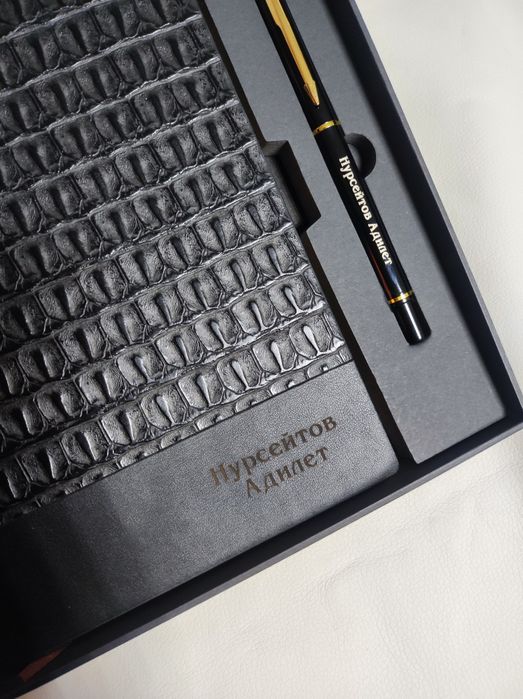 Именной блокнот и ручка. Подарки.