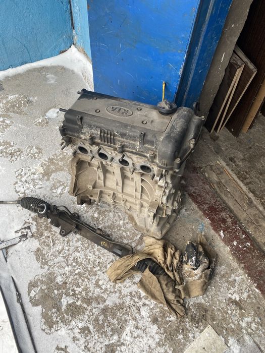 Продаю двигатель на Кия Рио/Хюндай Акцент