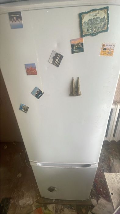 Продам холодильник бюрюса