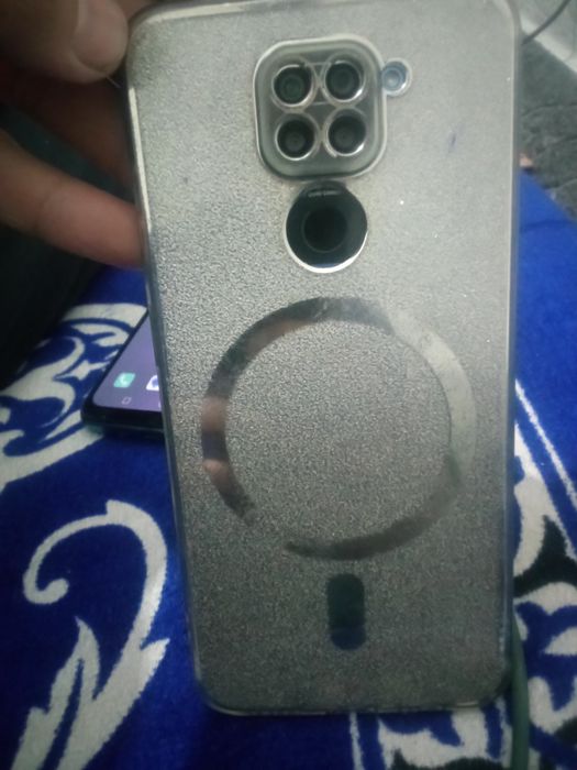 Redmi Note9. 4/64 xotira 350 ming