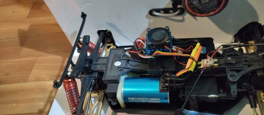 Радиоуправляемый пикап (дрифт)