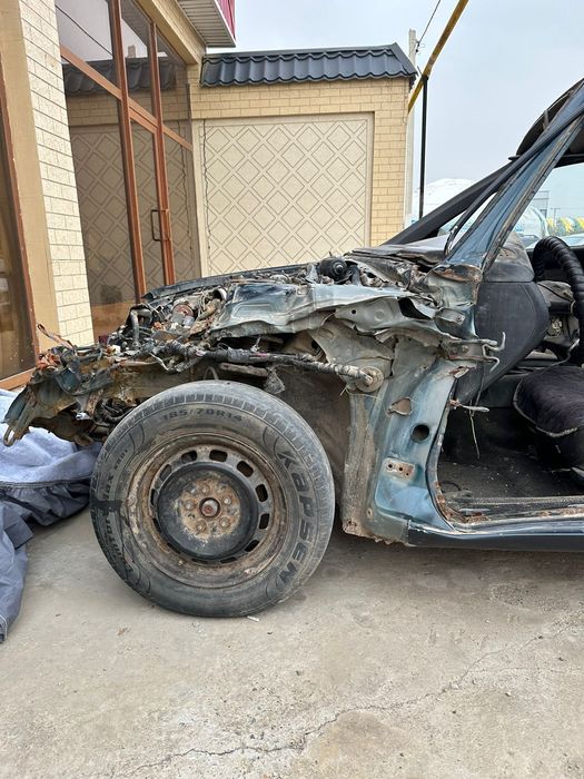 Тайота карина е запчасть