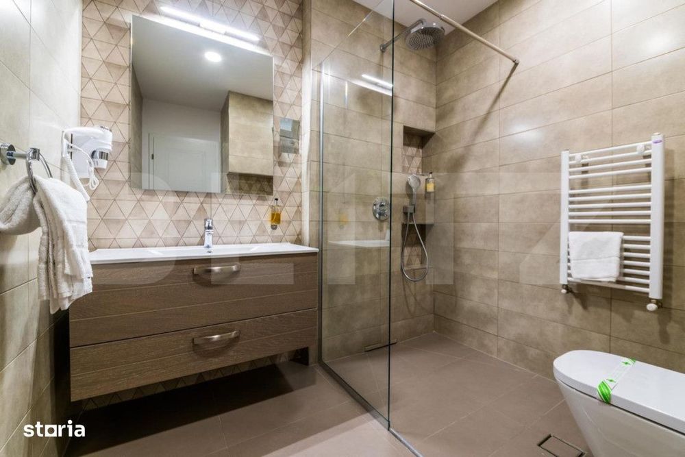 Apartament modern, 3 camere, 2 bai, parcare, Calea Turzii