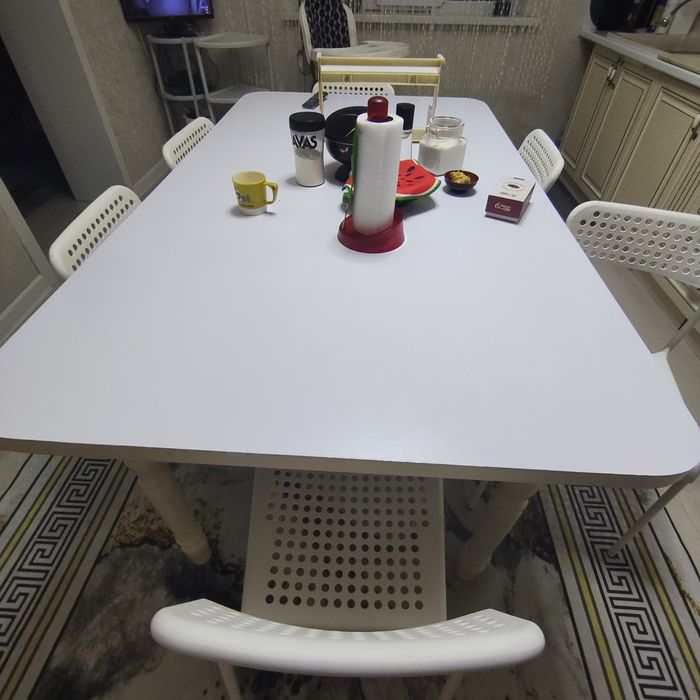 Стол дерево покупали в Армаде