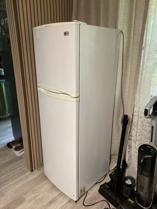 Продам холодильник - полностью рабочий LG