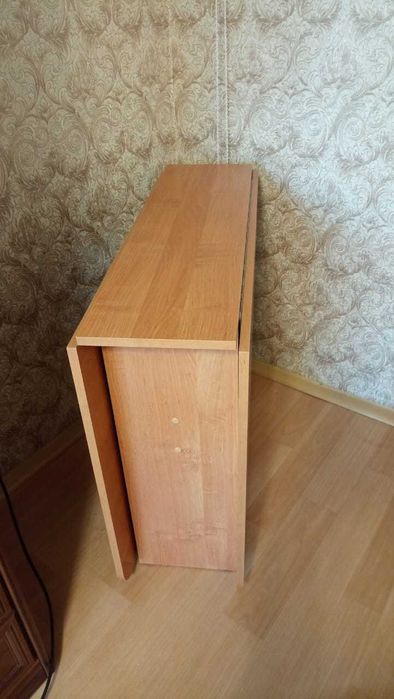 Стол книжка продам
