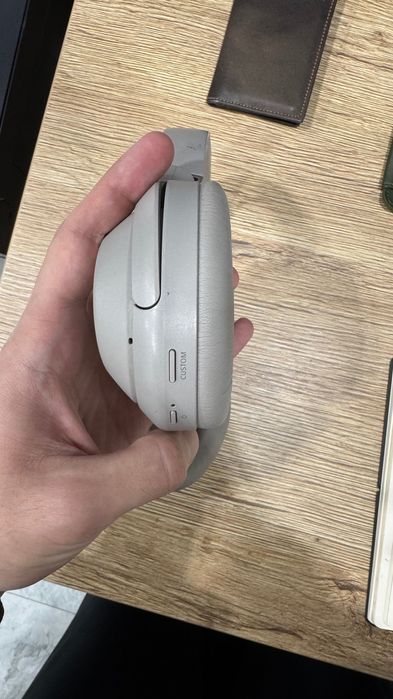 Sony WH-1000XM4 б/у