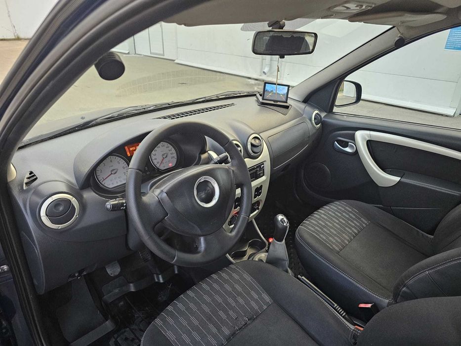DACIA Logan 2012 — imagine 3