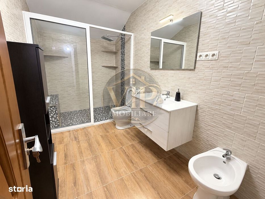 Casă Modernă Cu Piscină | 160 Mp Utili | Garaj 80 Mp