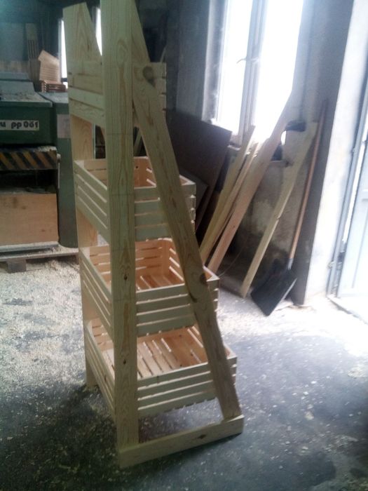 Стелаж от щайги - масивна дървесина