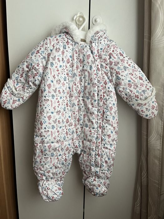 Combinezon/Salopetă fetițe marimea 68 C&A