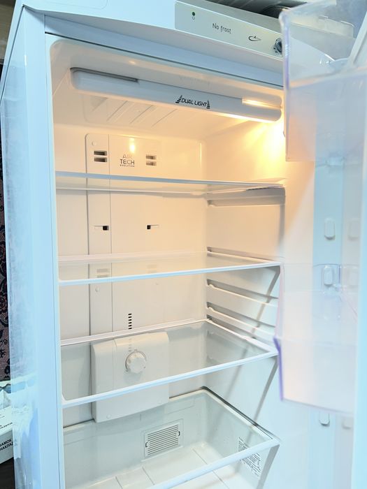 Продам холодильник Hotpoint-Ariston
