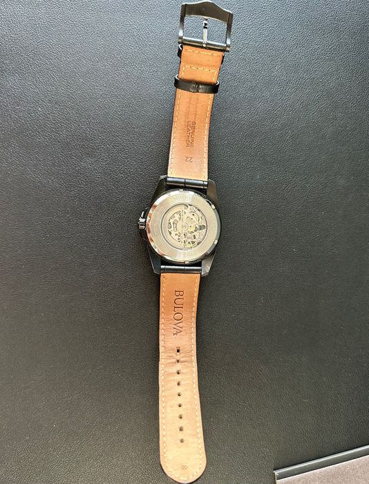 Продавам часовник - Bulova Sutton Automatic Skeleton – Ref. 98A304