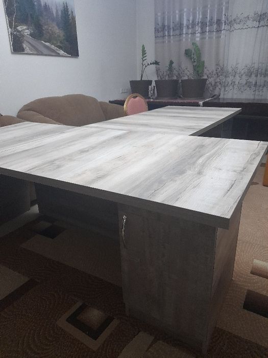 Новый 2 офисных стола
