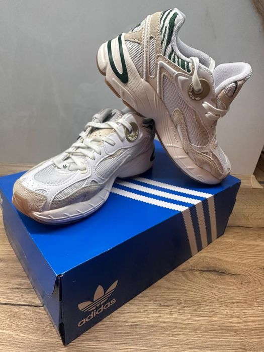 Adidas Astir W - дамски спортни обувки номер 36.5