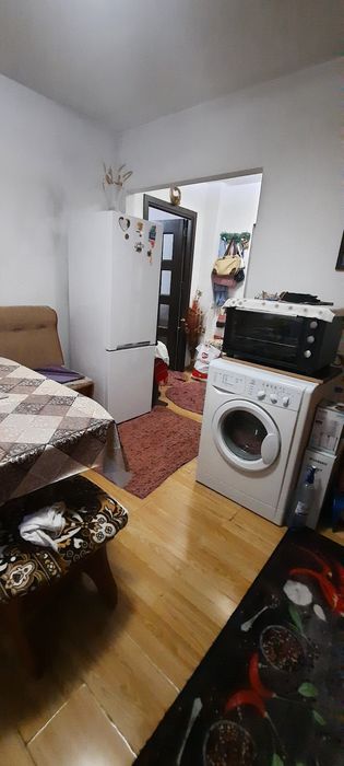 Închiriez ,Cameră de Cămin ,Garsonieră