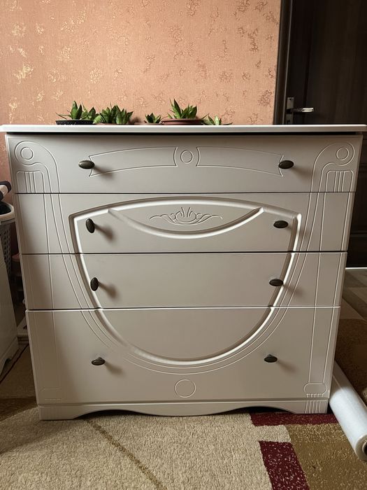 Продам комод б/у в хорошем  састояний