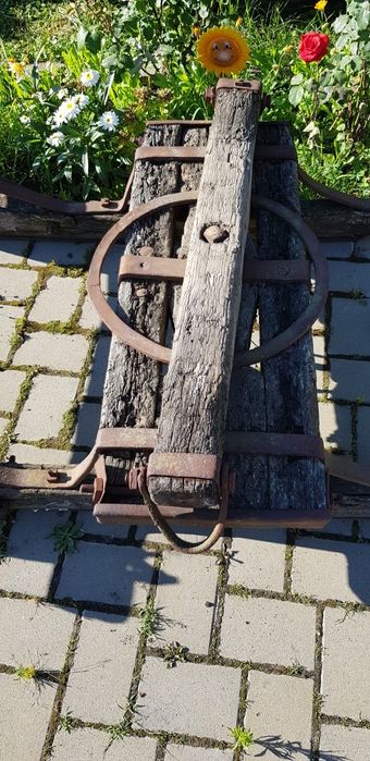 Sanie rustică pt.cai (Sanciu) cu o vechime de 60-70 ani