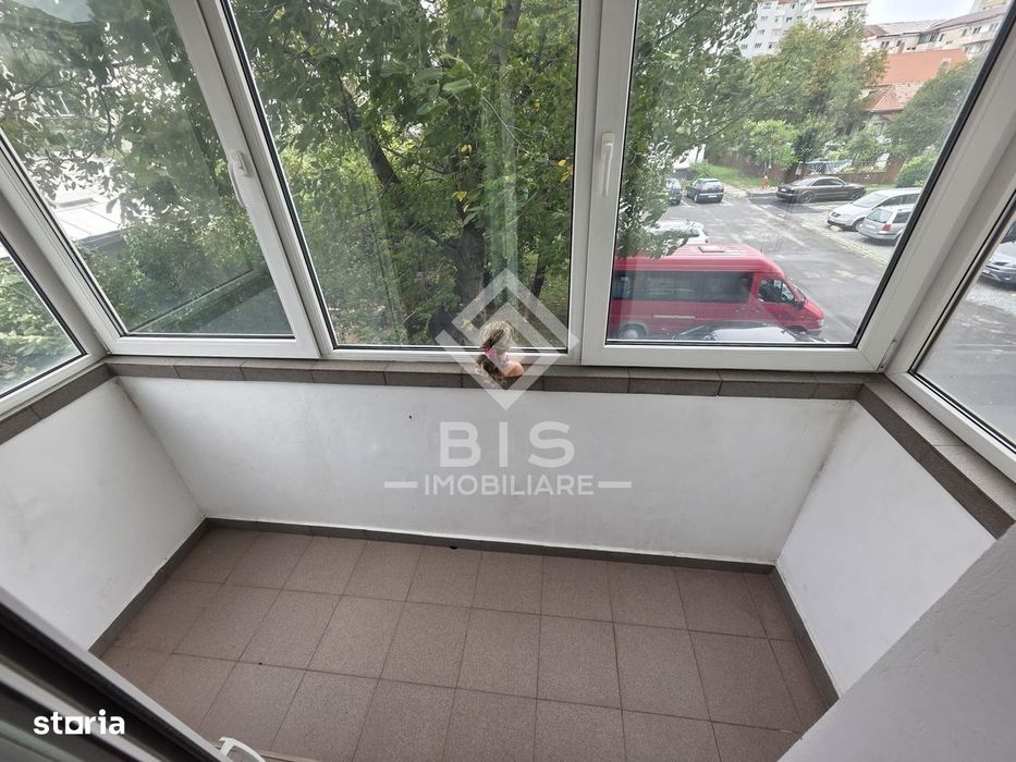 Apartament 3 camere zona Stefan Cel Mare