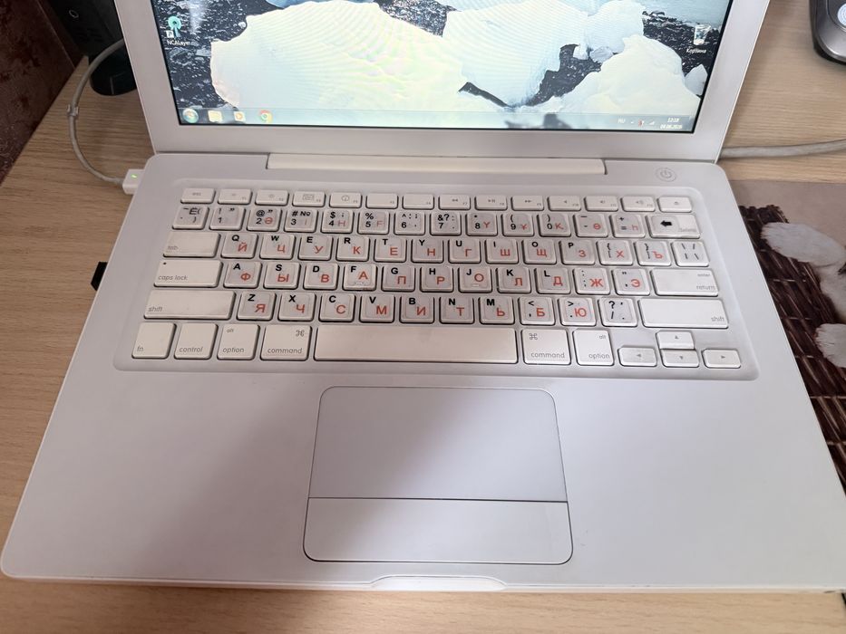 Apple Macbook White’ 13 A1181 на Windows 7