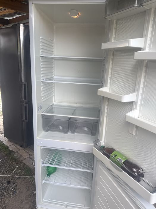 Продам холодильник Атлант