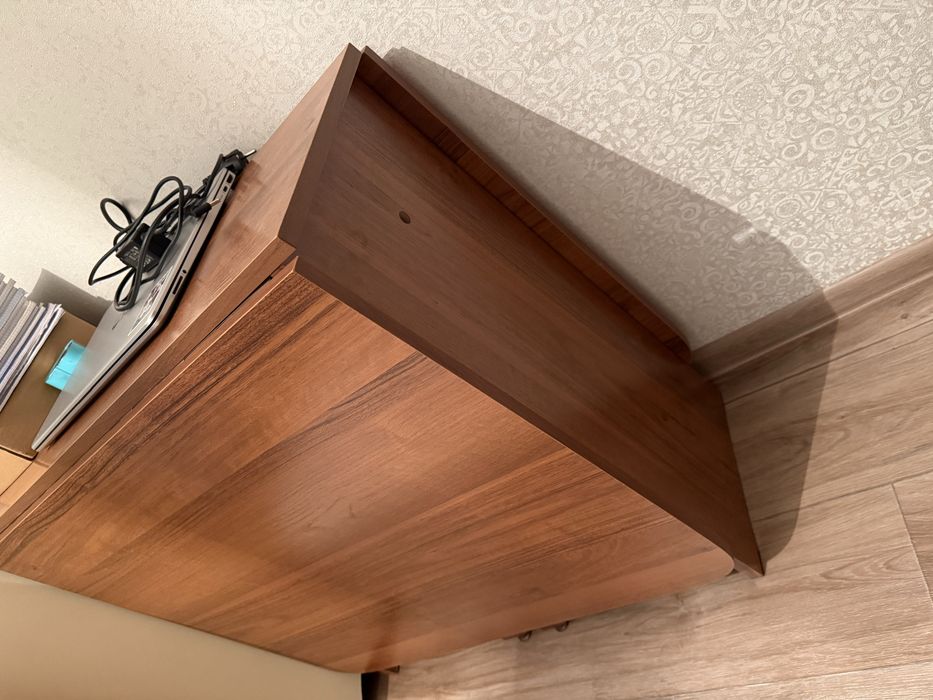 Продам стол книжка, размер 160*80