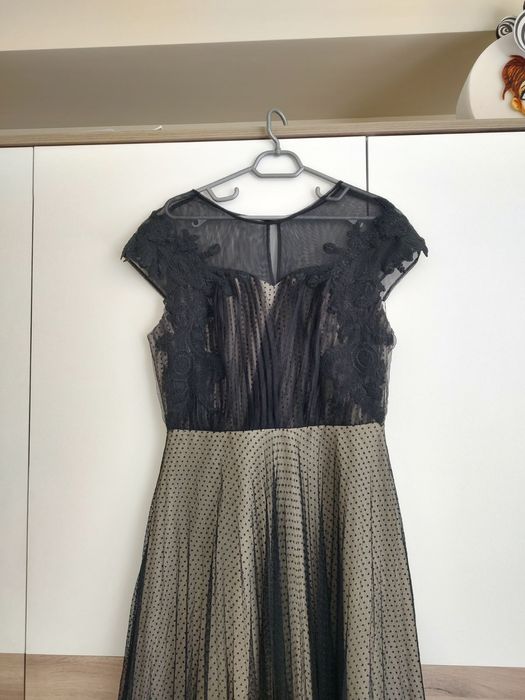 Официална  рокля