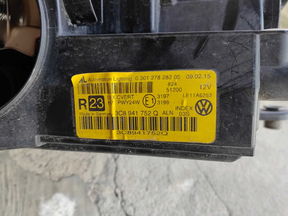 Фар VW Passat CC Bi-Xenon LED десен / Фар Пасат ЦЦ Оригинален