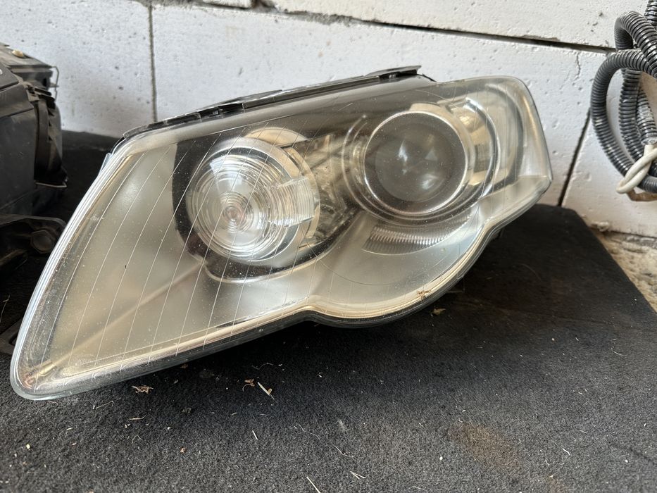 Faruri bi-xenon stanga dreapta passat b6