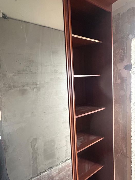 Шкаф двухстворчатый