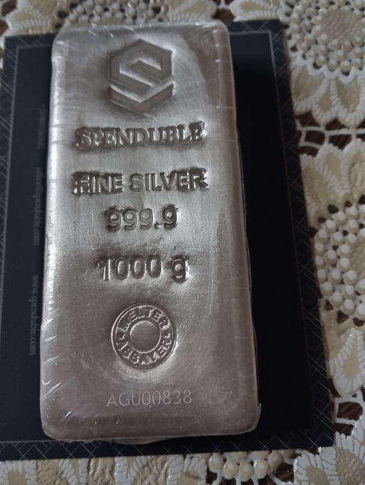 Инвестиционно сребърно кюлче 1000гр--1кг..проба 999.9.Има.сартифика