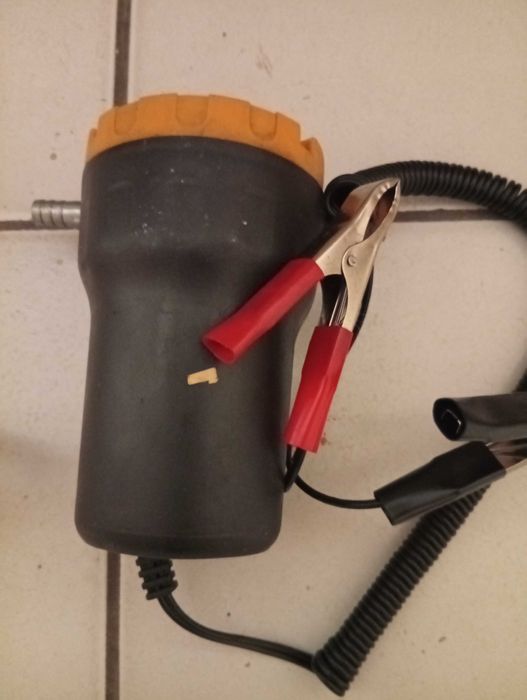 Автомобилна помпа  за течности 12V