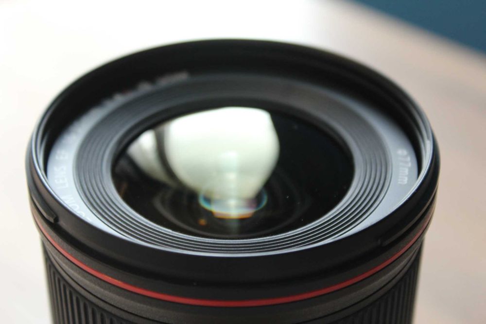 Обектив Canon EF 16-35mm f/4 L IS USM