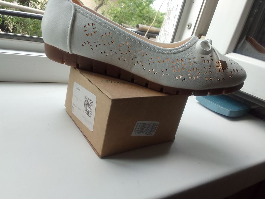 Продам туфли женские летние