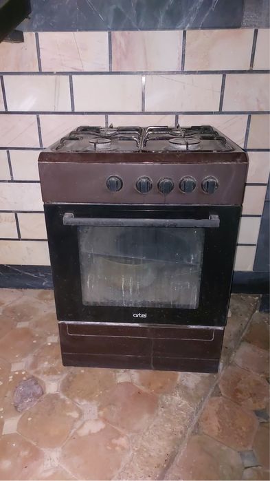 Gaz plitasi. Artel.