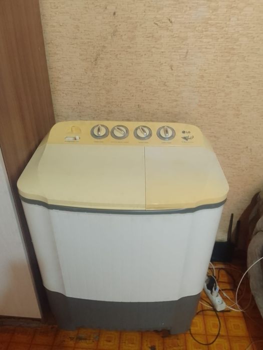Продам стиральную машину