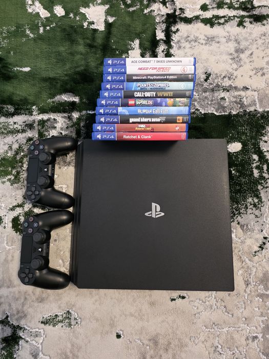 PS4 Pro 1TB + 10 Jocuri + 2 Controllere