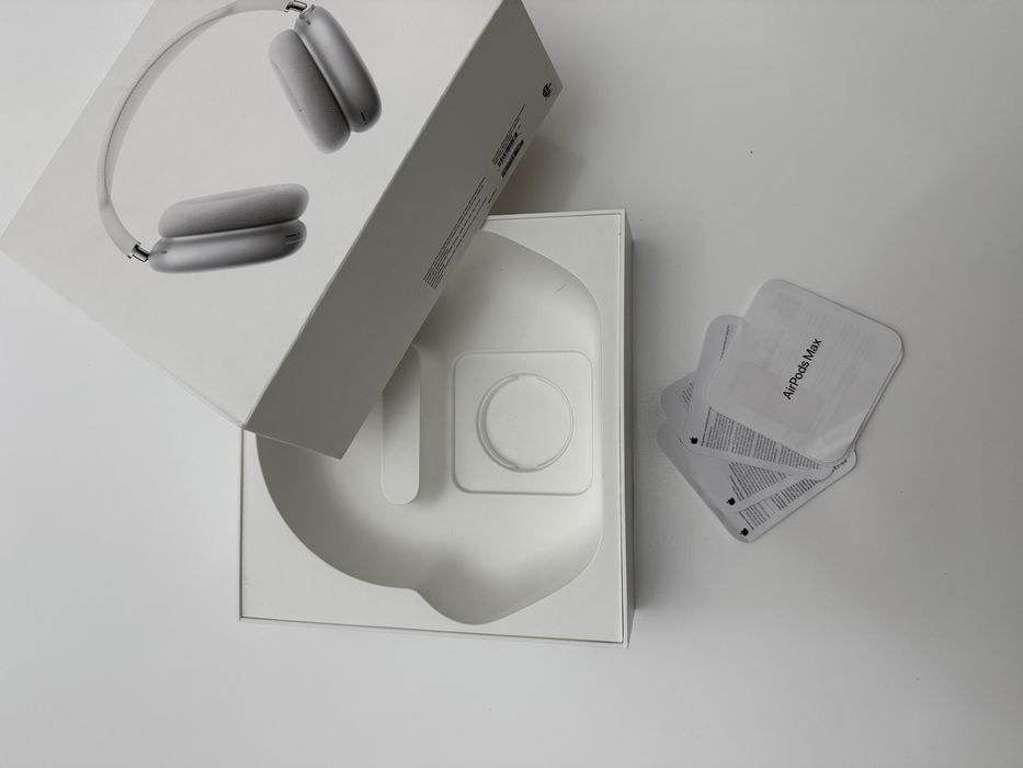 Airpods max ……..