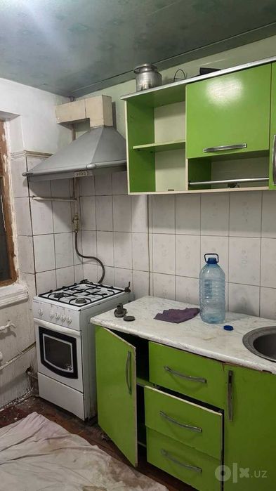 Sharq bozor yonda 1-etajda 2 xonali kvartira ijaraga beriladi