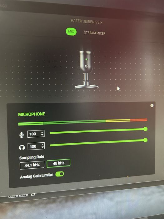 Razer Seiren V2 X