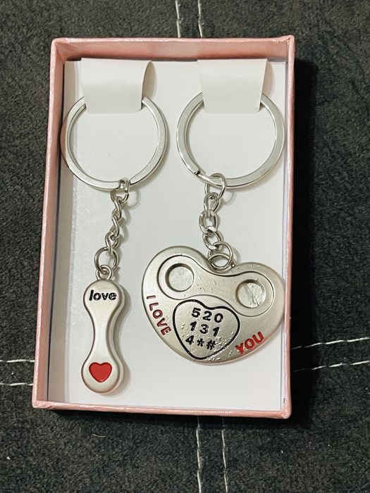 Брелки парные железные