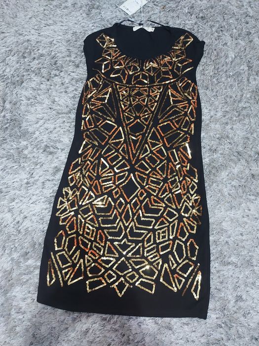 Rochita sexy, mas.S, neagra, paiete aurii noua/party