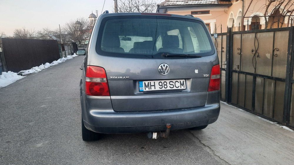 Vand wv touran masina personala
