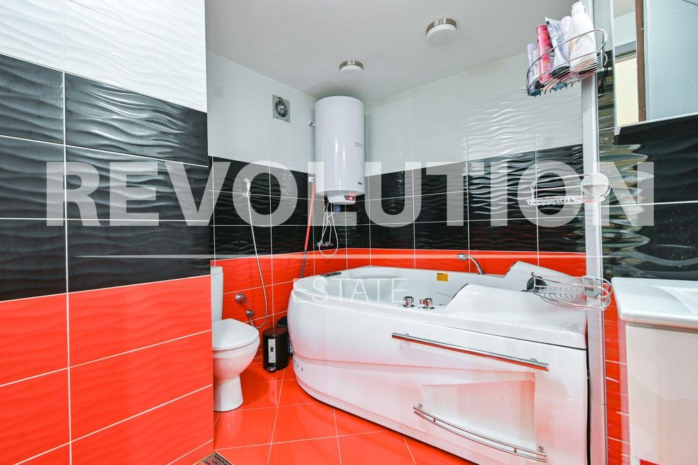 Продава се Четиристаен апартамент в София, Център - 199 кв.м за 3332 €/кв.м - Снимка #6