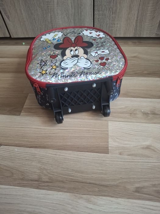 Куфарче на Minnie Mays на колелца