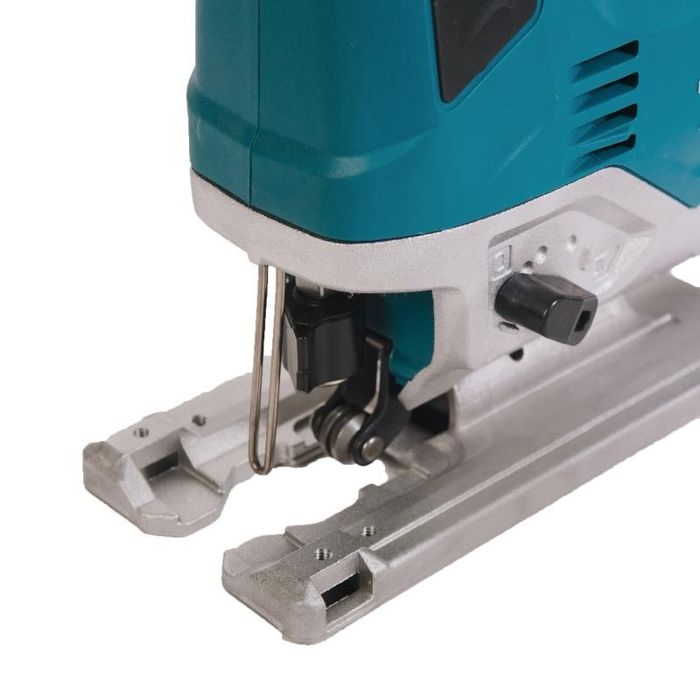 Лобзик Makita JV0600K